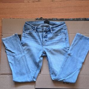 Buckle Black Women's Light Wash Classic Skinny Jeans Fit 53